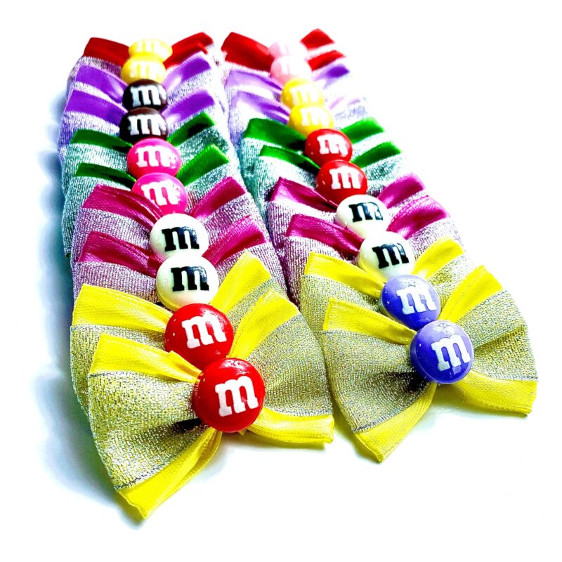 Laços Médios Brilhantes com Aplique Logo da M&M`s - 20 unidades - Imagem 2