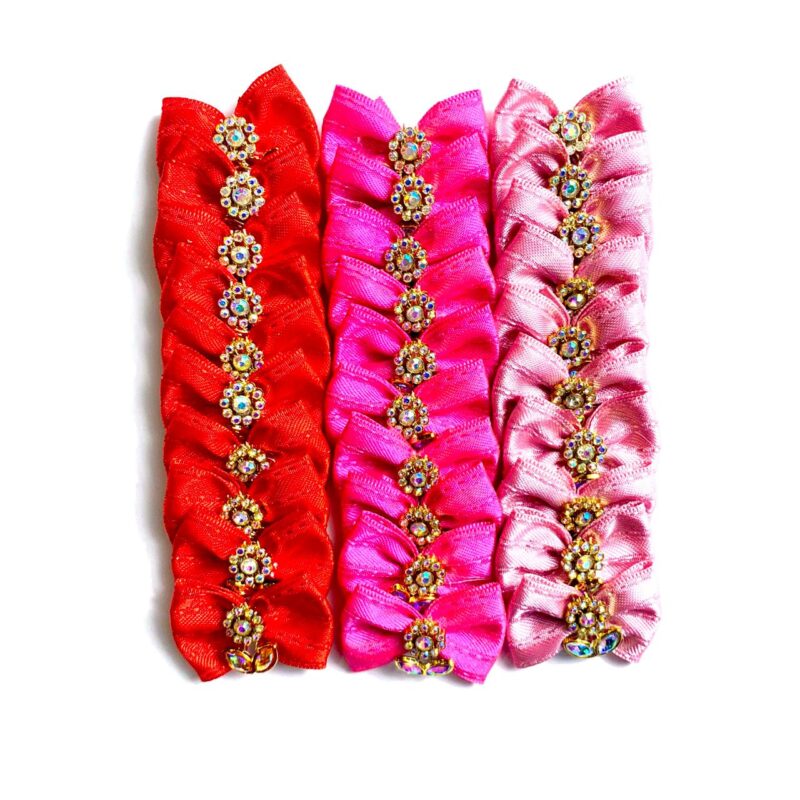 Laços Médios Aplique Flor Strass (3) – 30 unidades